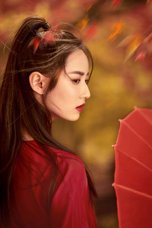 通房丫头双乳高耸呻吟不止动漫